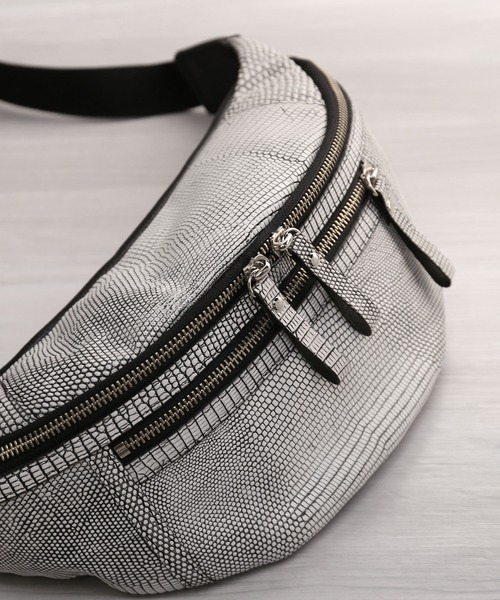 COACH ホワイトレザー ボディバッグ・ウエストポーチ COACH - COACH コーチ ボディバッグ レザー ゴールド金具 ウエスト