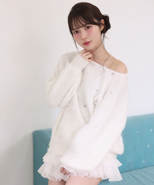 ご購入様決定【美品✧Anne Basket】シャギーニットセーター純白キラキラビジュー伸縮性 セール】【再入荷】ビジューシャギーニット（ニット/セーター）｜one