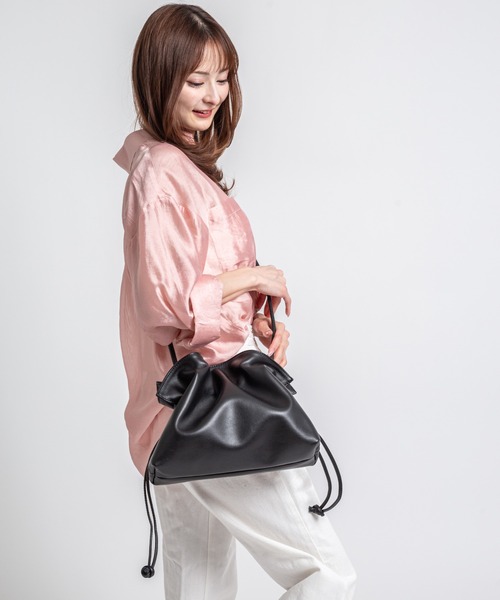 AULENTTI（オウレンティ） ショルダーバッグ バッグ 「AULENTTI