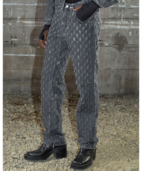 ジーンズ SLASHED DENIM PANTS メンズの画像