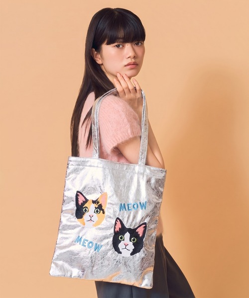 Casselini（キャセリーニ） トートバッグ メタリック刺繍トート