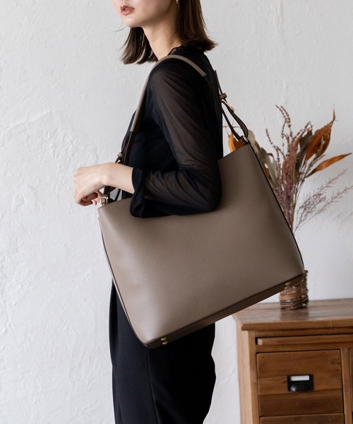 【美品✨】CALE HAAN エブリデイトート 本革 A4収納可 ゴールド 美品✨】CALE HAAN エブリデイトート 本革 A4収納可 ゴールド