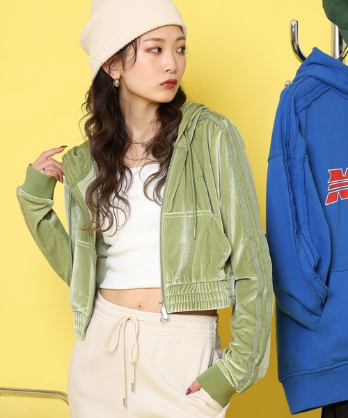 alexanderwang.t ベルベットフード付きパーカー NERDY パーカー NYベルベットクロップトフーディートラックトップ