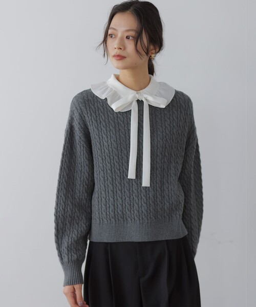 Yonetomi ダークグレー ケーブル編みニットセーター 組曲（KUMIKYOKU） ニット セーター コットンカシミヤMIX ケーブル