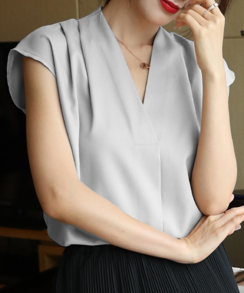 Cluny シルクフレンチスリーブブラウス タックフレンチスリーブブラウス | AND ON JIONE STORE