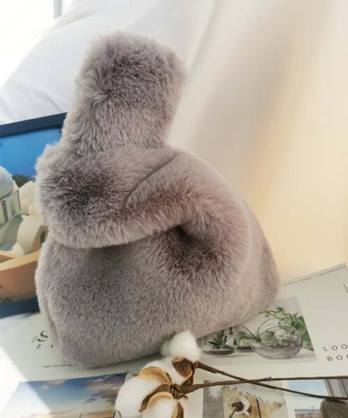 【新品未使用】かごバック ファー付き　もこもこ　神戸大丸 楽天市場】ハンドバッグ ファー バッグ ショルダーバッグ ファー