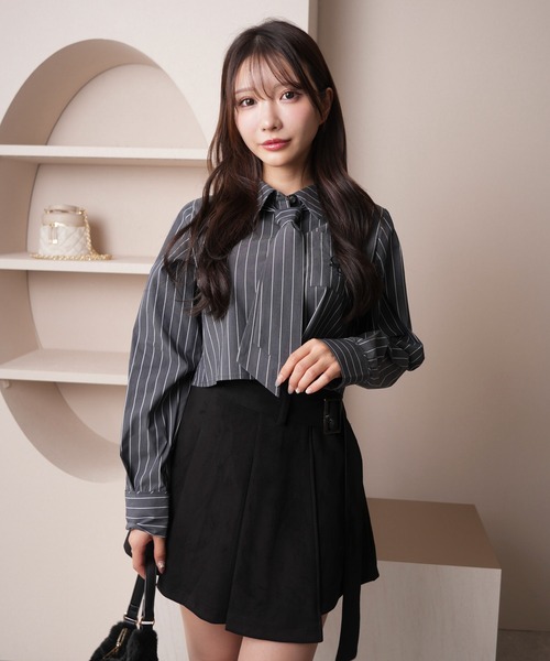 ブラウス シャツ ネクタイ付きクロップドロゴシャツ レディース メンズ LIP SERVICE ブラウス シャツ ネクタイSETクロップドシャツ