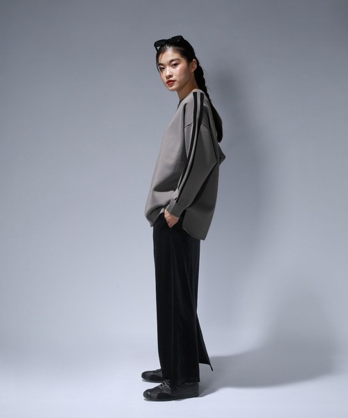 JEANASIS（ジーナシス） ニット セーター 「Les Fleurs」ラインプル