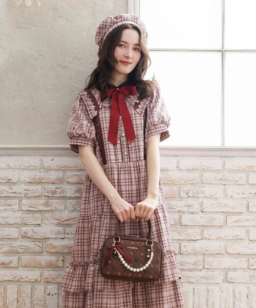 axes femme（アクシーズ ファム） ボストンバッグ チャーム付ローズ 