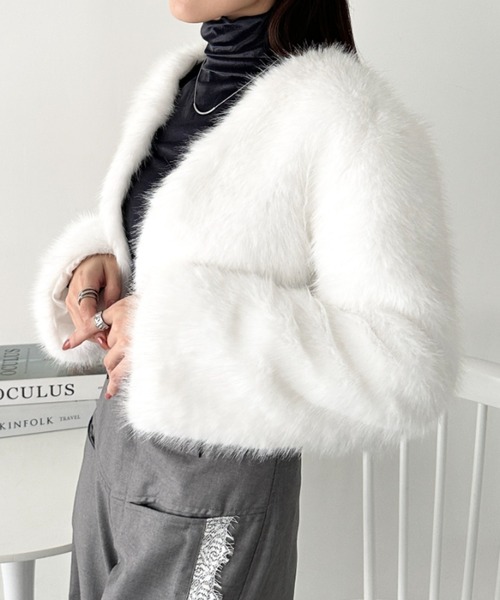 CLEA コート アウター ノーカラーショートフェイクファーコート