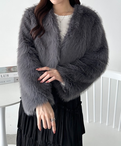 CLEA コート アウター ノーカラーショートフェイクファーコート