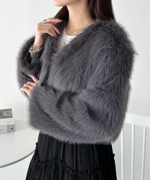 CLEA コート アウター ノーカラーショートフェイクファーコート