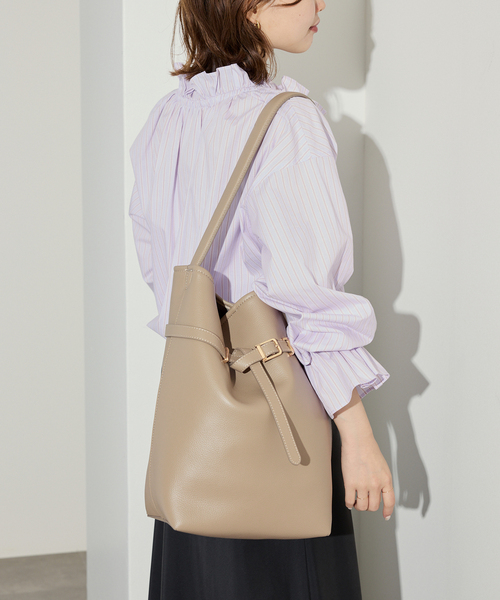 SLOBE ベージュ ショルダーバッグ SLOBE IENA ショルダーバッグ バッグ ベルトスクエアトート