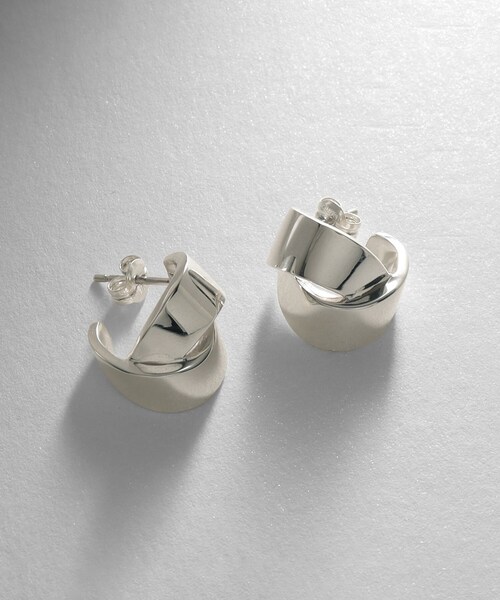 ピアス シルバー フォールディングピアス オーバーラップ レディースの画像