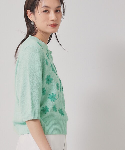 SunaUna（スーナウーナ） ニット セーター 「手刺繍／花モチーフ