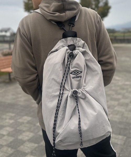 値下 新品 21㍑ アンブロ デイ バック umbro（アンブロ） デイバック リュック メンズ レディース : ZOZOTOWN