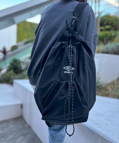 umbro（アンブロ） デイバック リュック メンズ レディース : ZOZOTOWN