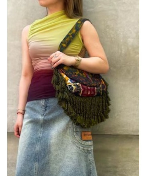 デシグアル　ショルダーバッグ　バッグ　Desigual 未使用 Desigual（デシグアル） ショルダーバッグ バッグ チャーム付きドロー