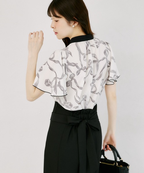 【新品未使用タグ付】2026SS新作 リボンプリント配色フリルボウタイブラウス tocco closet（トッコ クローゼット） ブラウス シャツ 半袖 「ZOZO
