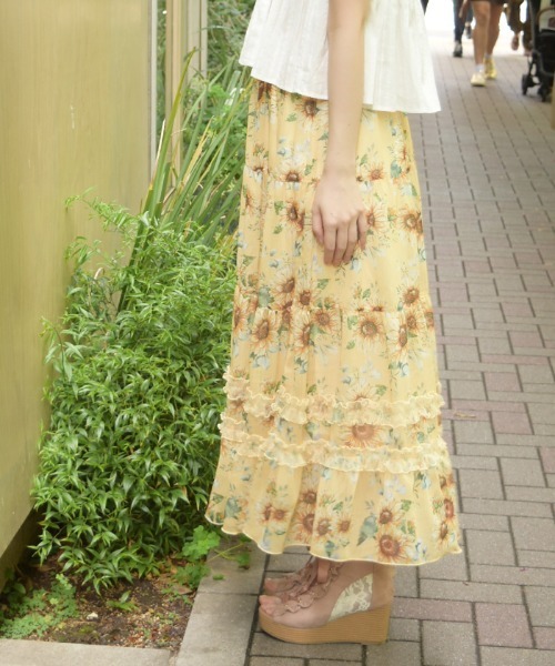 axes femme（アクシーズ ファム） スカート ひまわり柄ティアードSK