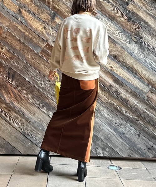   コア モノグラム ロゴ スウェットシャツ Calvin Klein コア モノグラム ロゴ スウェットシャツ