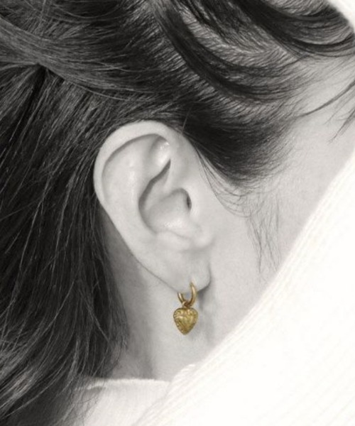 み*ん様 ダイヤ　ハートのピアス　キャッチ無し 18金 ピアス k18 ダイヤモンド 片耳 キャッチのいらないピアス
