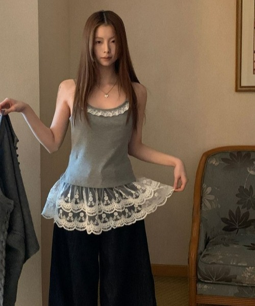 d.i.a 激レア フェザー付きニットエプロンキャミ 平成ギャル y2k 夏 gossip!ロサンゼルス キャミソール Y2K風 個性 ティアードレース