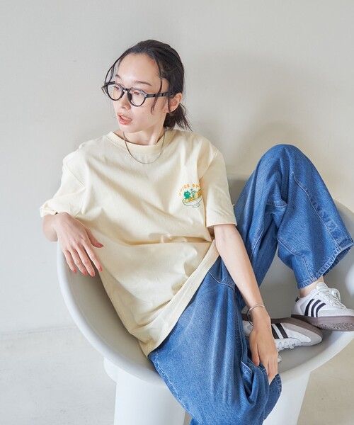 美品 コラボ ヤンガオ × 台風飯店 限定 プリント半袖 Tシャツ ホワイト L 受注期間限定！しほコラボ企画！コラボ半袖Tシャツ◇しほ