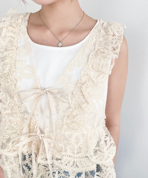 moment+ ベスト ジレ コード刺繍フリルベスト レディース : ZOZOTOWN