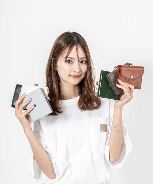 箱付未使用 ベリーズヨーク BELLIES YORK 現行販売商品 BYHL9829SMIV レザーウォレット 二つ折り財布 小銭 白 レディース ZOZO 定価15840円 箱付未使用 ベリーズヨーク BELLIES YORK 現行販売商品 BYHL9829SMIV