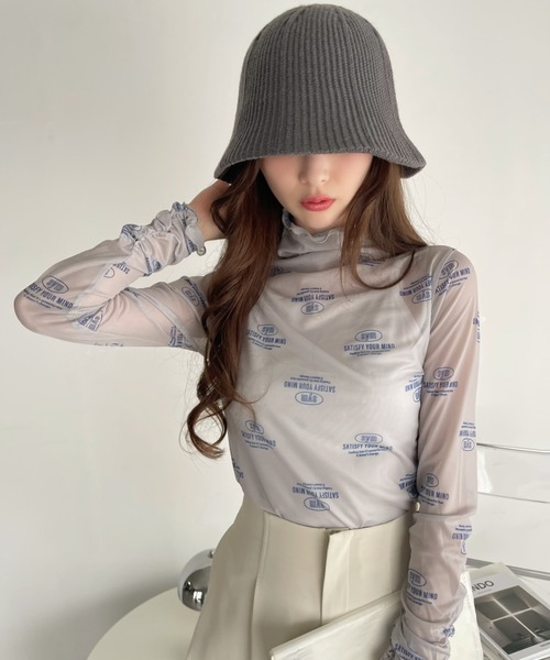 Ada. tシャツ ロゴ 総柄 ボトルネック プルオーバー レディース