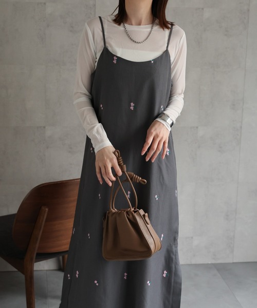 Bibiy フラワー刺繍　キャミ Bibiy フラワー刺繍 キャミ Bibiy フラワー刺繍 キャミ 【公式通販】