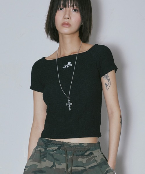 tシャツ A'GEM/9 × .kom 「NIIER NOR/ニーアノア」 WRINKLE OFF SHOULDER CROP TOP/リンクル オフ