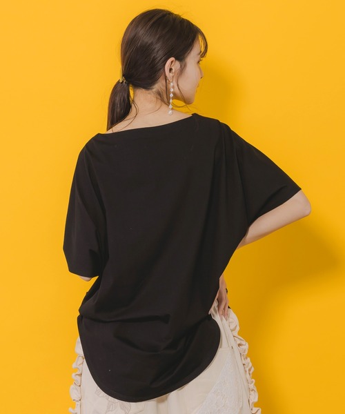 iS ScoLar tシャツ 552239：星座と花の箔ラバープリント