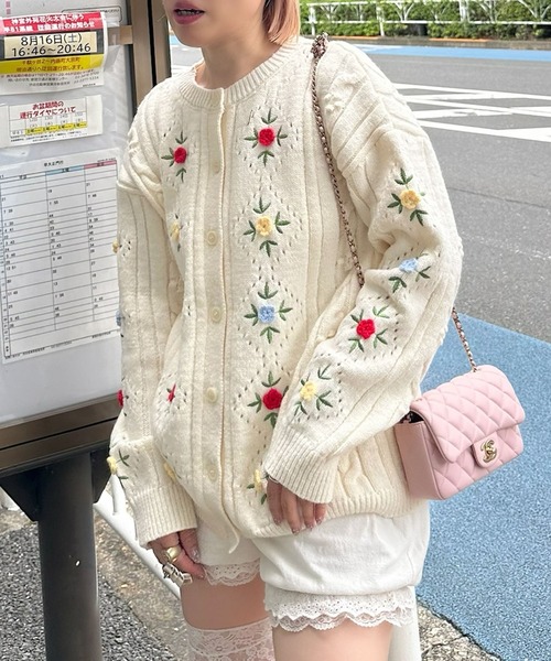 アトリエまりこ　カーディガン　アイボリー　ホワイト　ヴィンテージ　古着 Alley Tokyo カーディガン 古着っぽな花BIGカーデ レディース