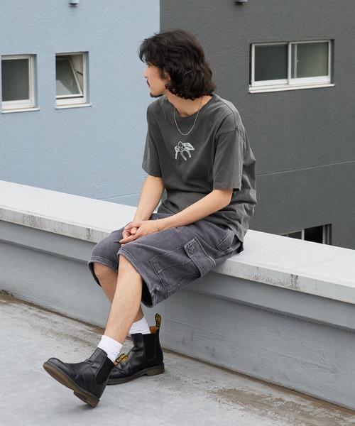 GUESS（ゲス） tシャツ 「Stray Kids / ストレイキッズ Hyunjin