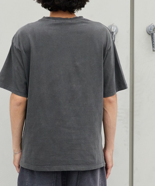 GUESS（ゲス） tシャツ 「Stray Kids / ストレイキッズ Hyunjin