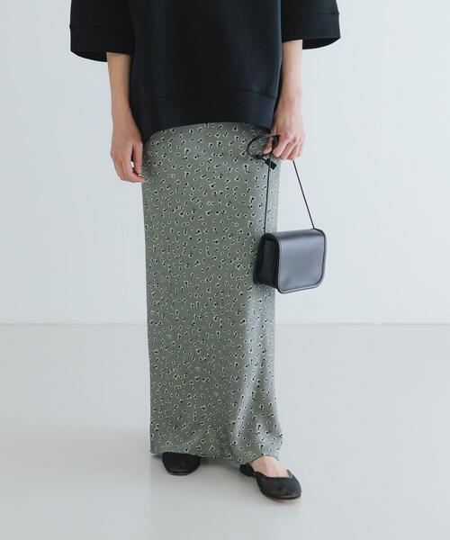 URBAN RESEARCH（アーバンリサーチ） ロング スカート サテンフラワー 