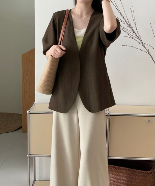 【1度着用のみ美品】 イエナ リネン混ハーフスリーブジャケット ノーカラー IENA（イエナ）の「リネン混ハーフスリーブジャケット（ノー