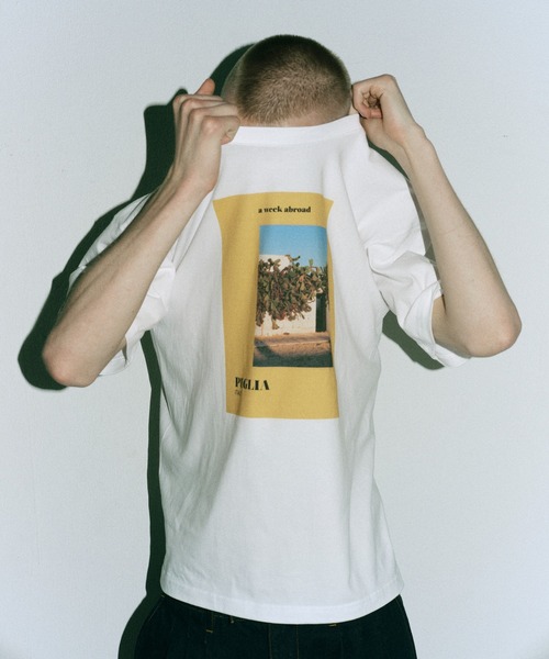 ADAM ET ROPE'（アダムエロペ） tシャツ 「A Week Abroad for ADAM ET