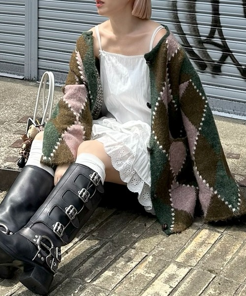 【タグ付き/美品】Alley Tokyo　アーガイル柄のふさふさBIGカーデ Alley Tokyo（アリートーキョー）の「アーガイル柄のふさふさBIGカーデ