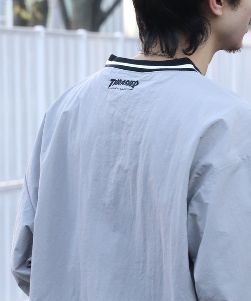 thrasher ナイロン プルオーバー ライトグレー THRASHER ナイロンジャケット 「THRASHER/スラッシャー」Vネック