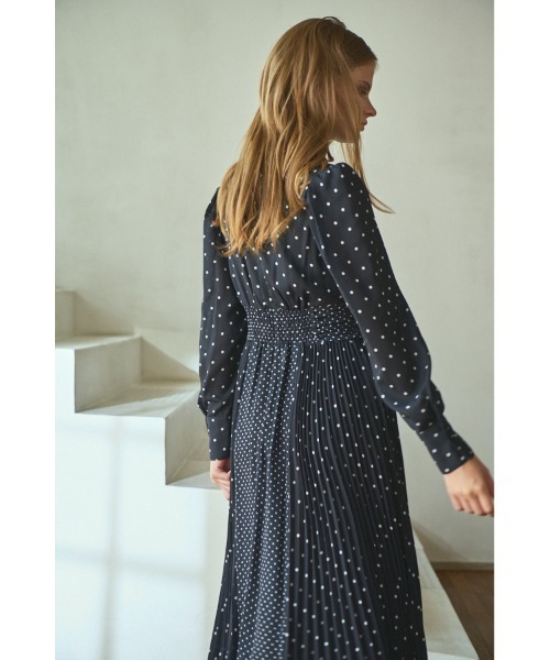 Estella.K ワンピース Abby Dress クロスネックタイドットドレス