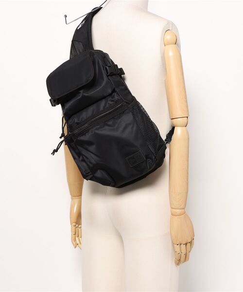 [New Era]★25SS★韓国人気★SLING BAG NEW ERA ウエストポーチ 「NEW ERA/ニューエラ」SLING BODY BAG