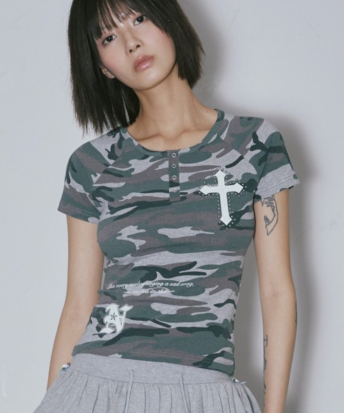 tシャツ A'GEM/9 × .kom 「NIIER NOR/ニア ノア」 CROSS-ROSE CROP TOP/クロスローズ クロップTシャツ レ A'GEM/9 × .kom 『NIIER NOR/ニア ノア』 CROSS-ROSE CROP TOP