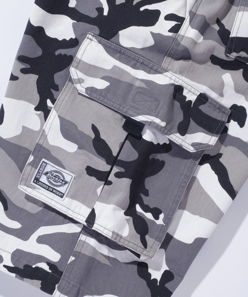 カーゴパンツ WIDE CARGO SHORTS WHITE CAMO Dickies（ディッキーズ）の「XLARGE×Dickies CAMO CARGO SHORTS