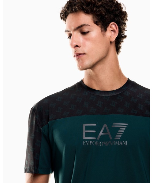 「EMPORIO ARMANI EA7」 半袖Tシャツ LARGE ブラック系その他 メンズの画像