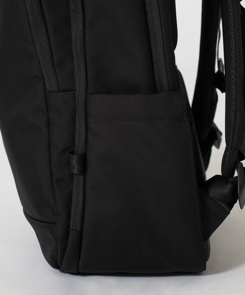 incase（インケース） デイバック リュック Incase Tracks Backpack