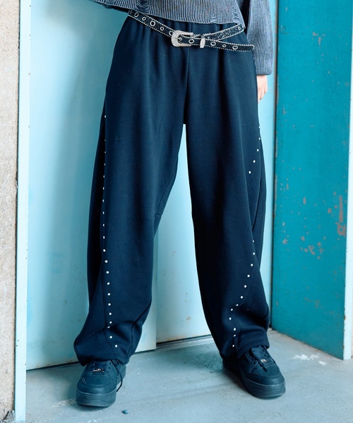 LOVETOXIC パンツ 「LTXC」「起毛」スタッズカーブスウェットパンツ