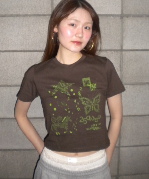 JEANASIS（ジーナシス） tシャツ 「25quee」プリントチビTEE SS/670328